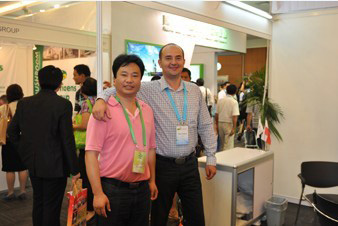 第18屆國際食用菌大會，與波蘭Champion出口總監(jiān)Tadeusz Raginiak一起2012.08.27